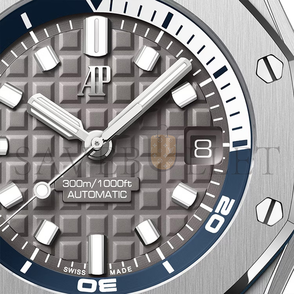 audemars P*g*et royal oak offshore diver watch 15720st.oo.a009ca.01